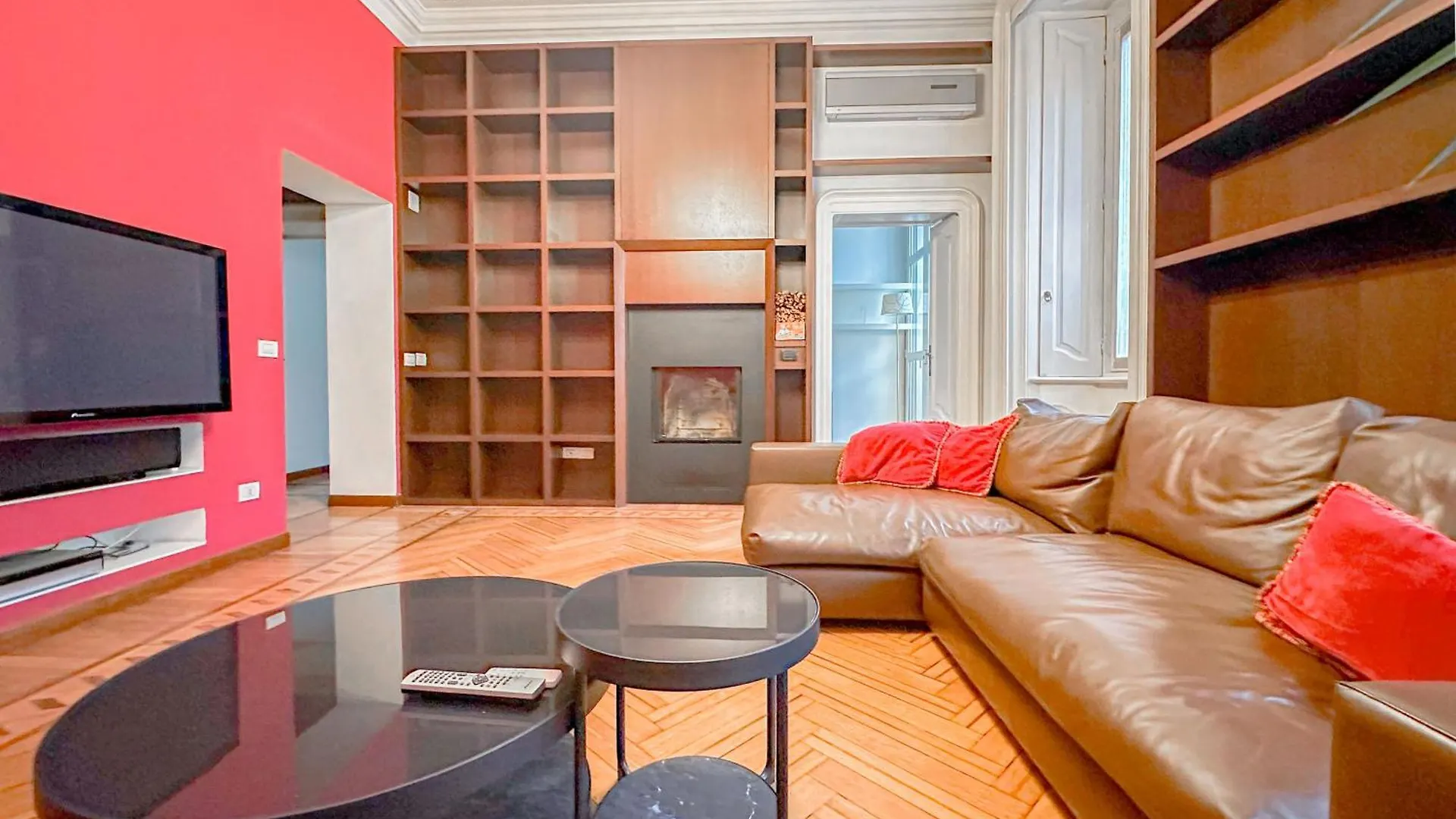 Dell'Orso Luxury Home - 5 Mins From Montenapoleone Milan Apartment